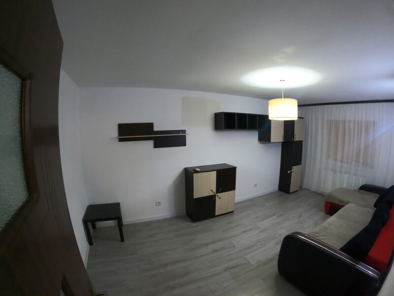 Trei camere, apartament de vanzare, decomandat, 70 mp,