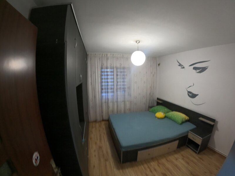 Trei camere, apartament de vanzare, decomandat, 70 mp,